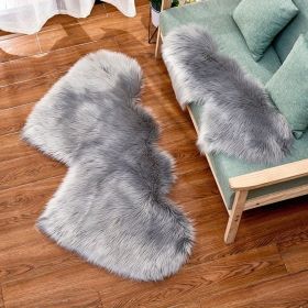 1pc Soft and Fluffy Heart Shaped Faux Sheepskin Rug for Girls Bedroom and Home Decor (Color: Grey, size: 13.78*27.56inch)